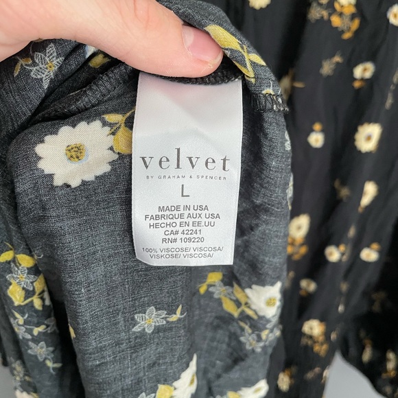 Velvet by Graham & Spencer Leslie Floral Smocked Waist Dress Size Large - Picture 5 of 5